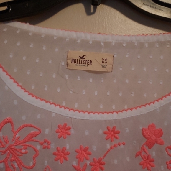 Hollister xs polka-dot white and pink top - Picture 5 of 7